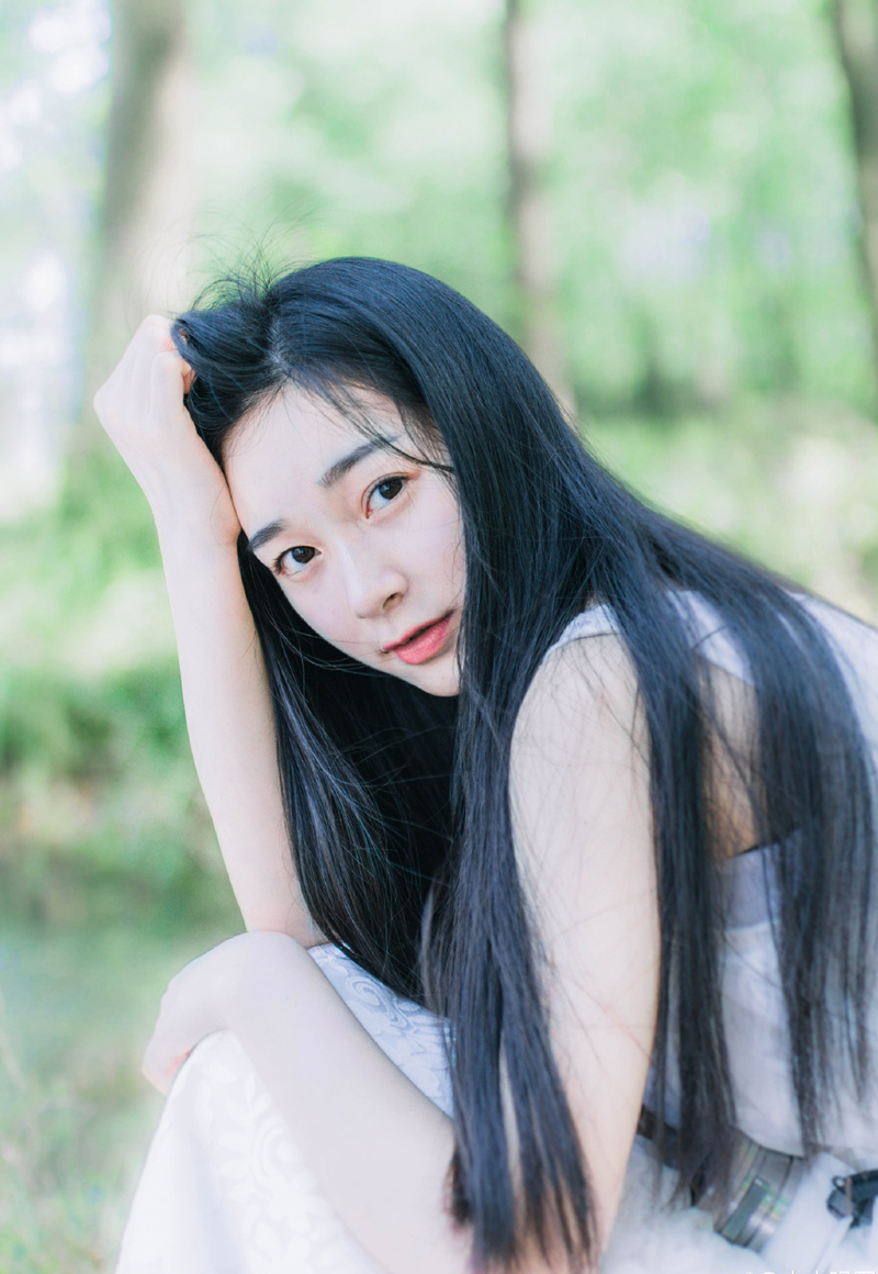 没有人能够“弃”你，除非你自暴自弃，因为我们是属于自己的，并不属于他人。——三毛《亲爱的三毛》